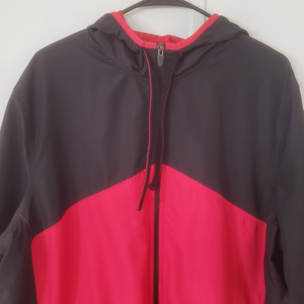 Men's Starter Black and Red Hooded Windbreaker Zip Up Jacket - Picture 3 of 10